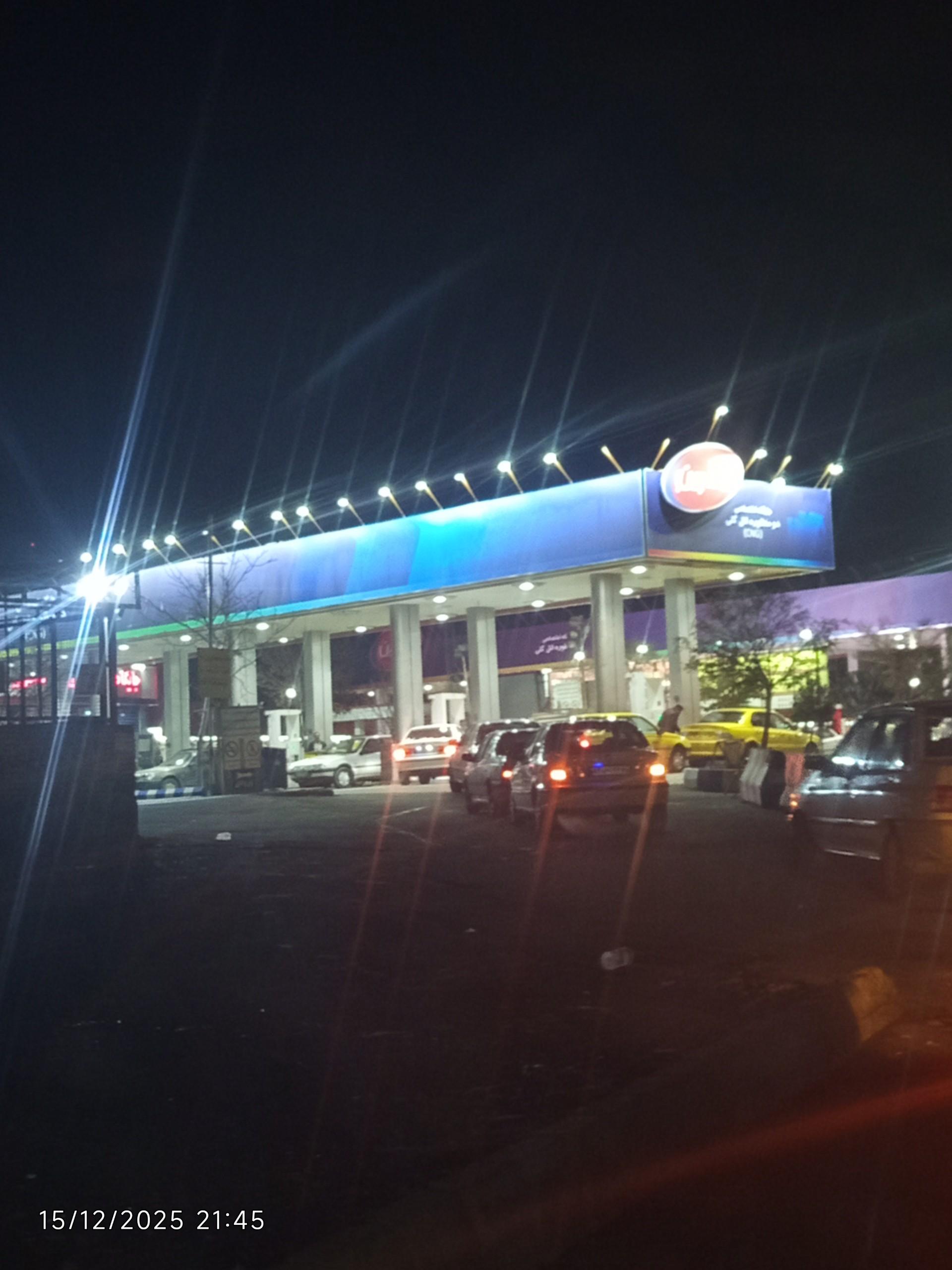 عکس پمپ بنزین و گاز CNG ائل گلی