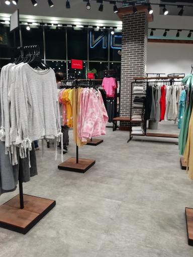 عکس فروشگاه لباس سله بن