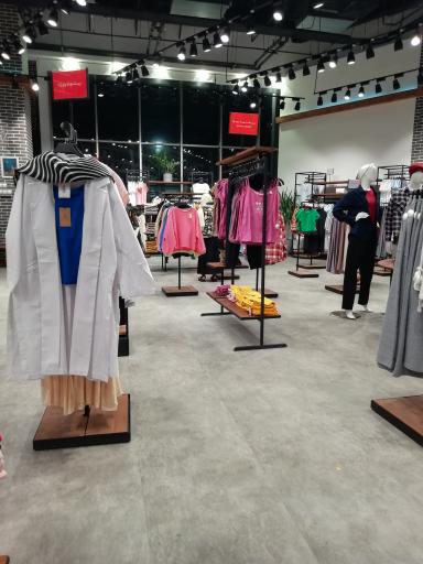 عکس فروشگاه لباس سله بن