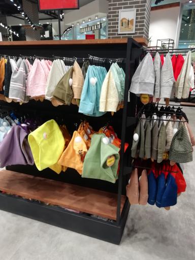 عکس فروشگاه لباس سله بن