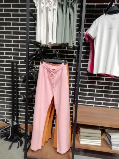 عکس فروشگاه لباس سله بن