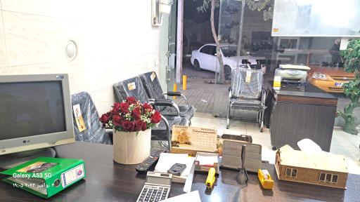 عکس مشاور املاک صابری