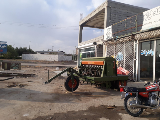 عکس فروشگاه لوازم یدکی و تعمیرگاه تراکتور نقی لو