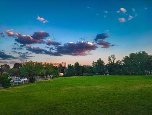 عکس زمین چمن دانشگاه فرهنگیان