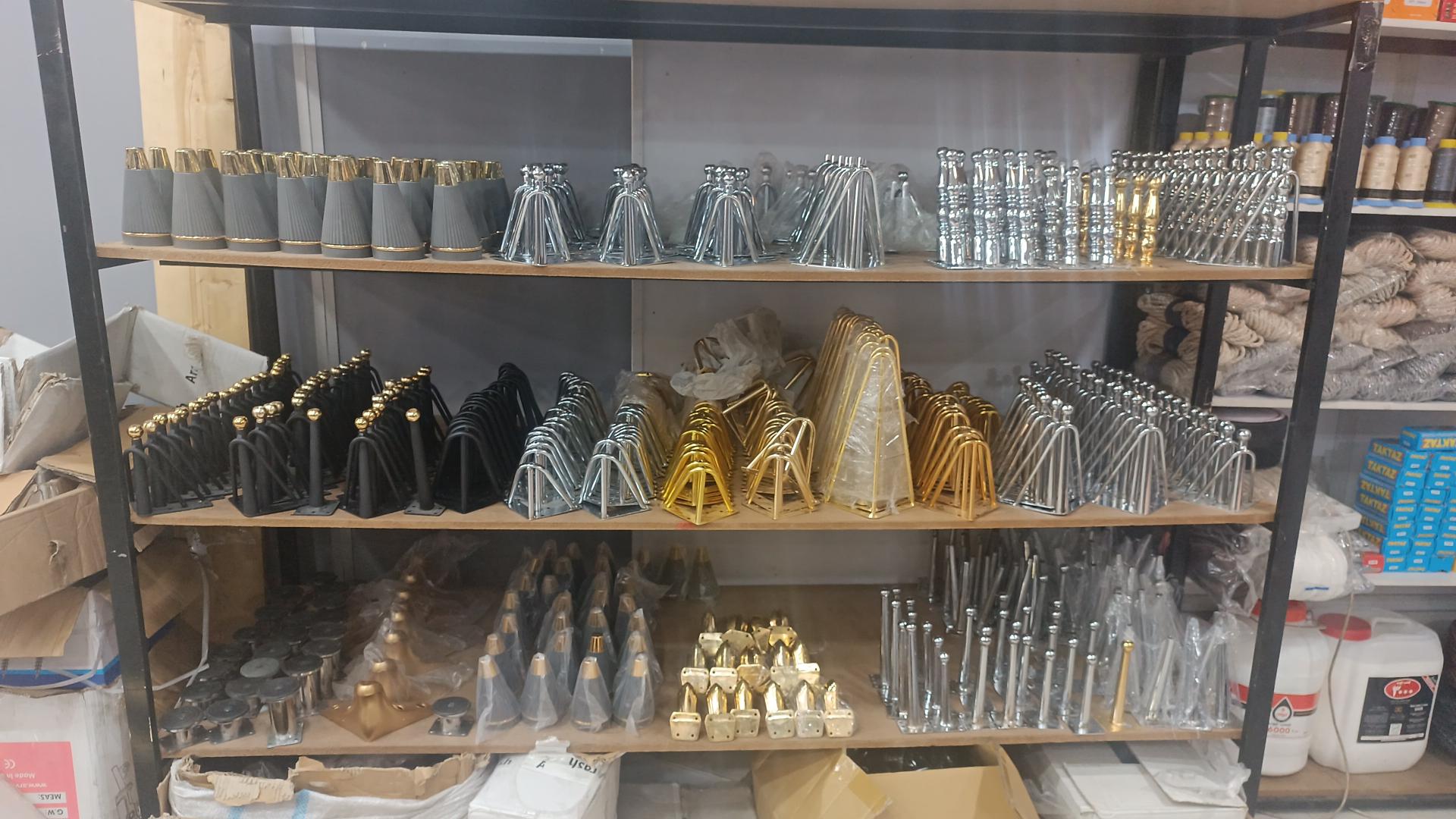 عکس ابزار و پارچه مبل چاره جو