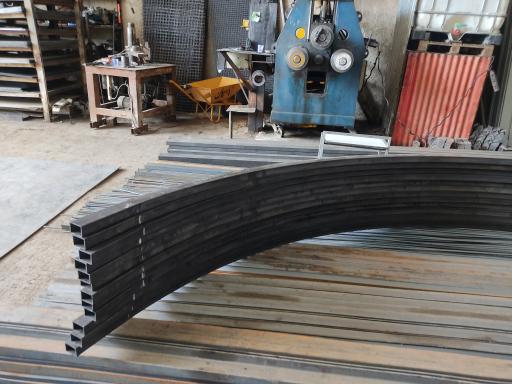 عکس آهن فروشی توحید