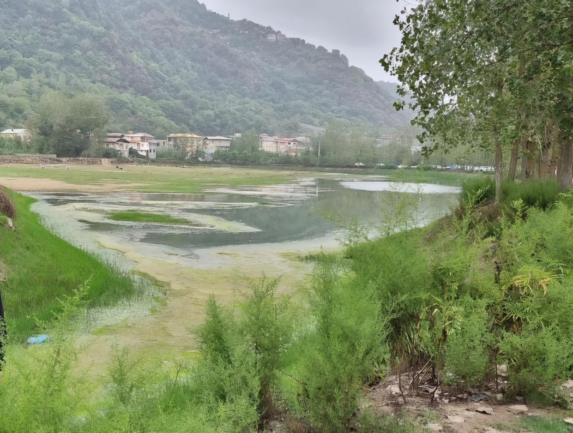 عکس استخر ملاط