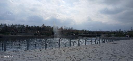 عکس دریاچه مصنوعی بوستان چهل بازه