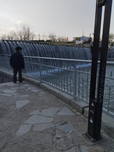 عکس دریاچه مصنوعی بوستان چهل بازه