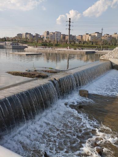 عکس دریاچه مصنوعی بوستان چهل بازه