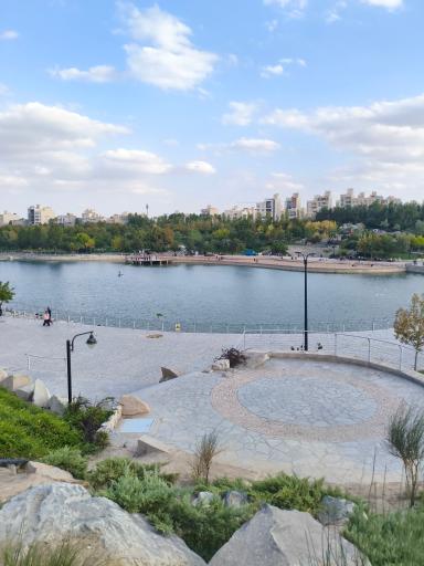 عکس دریاچه مصنوعی بوستان چهل بازه