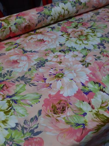 عکس فروشگاه پارچه ملحفه و روتختی سرین