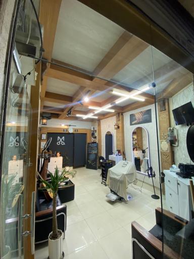 عکس آرایشگاه قیچی