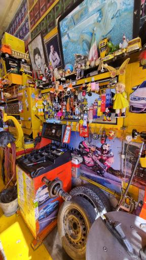 عکس تعویض روغن خیام