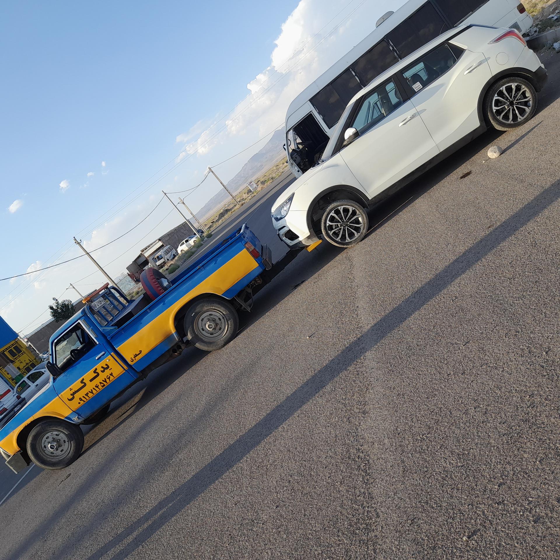 عکس یدکش شهر بابک امداد خودرو شهربابک