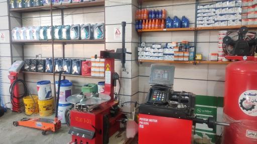 عکس فروشگاه رینگ و لاستیک کارلایت