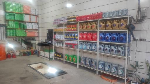 عکس فروشگاه رینگ و لاستیک کارلایت