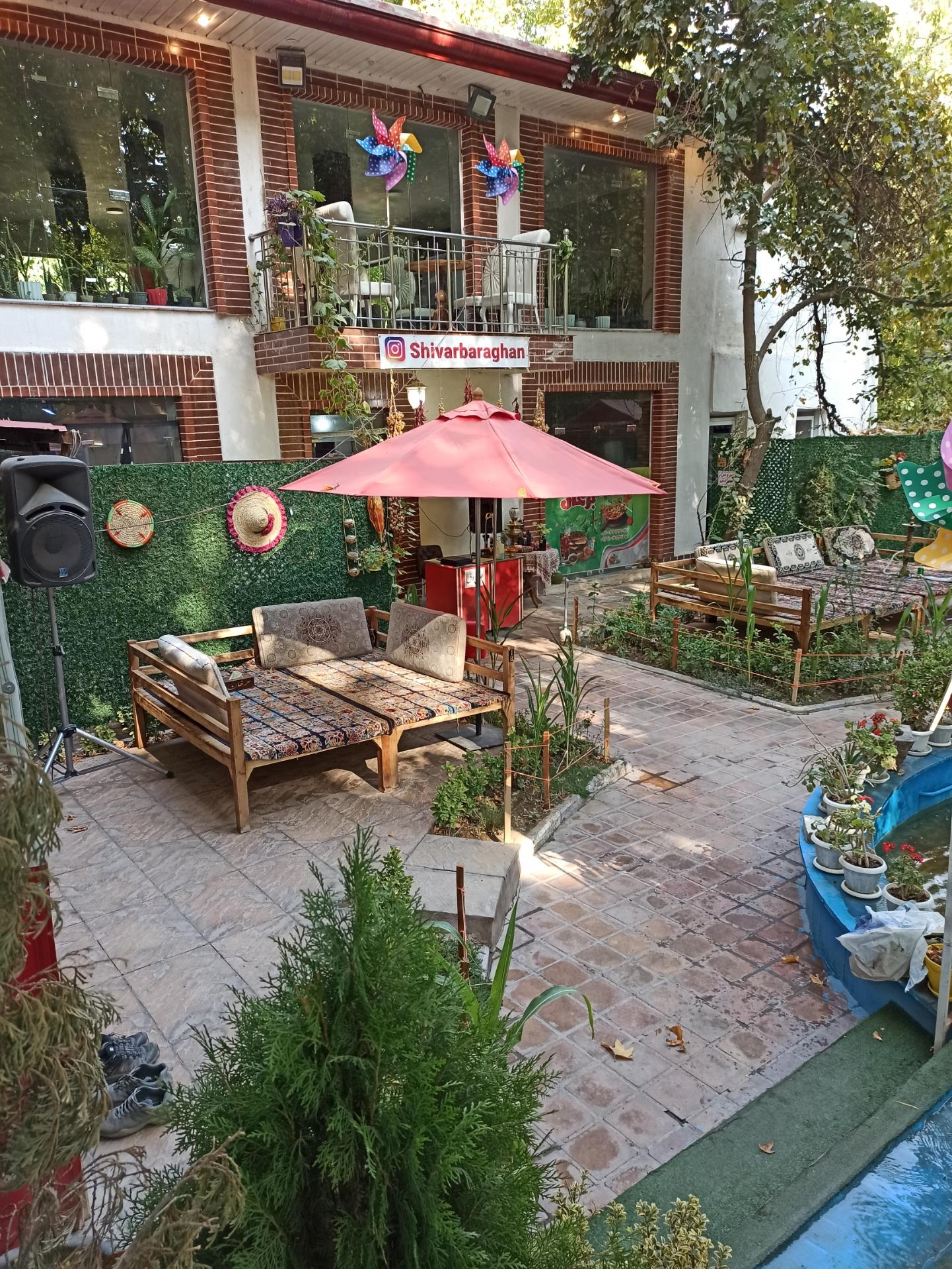 عکس کافه رستوران شیوار برغان