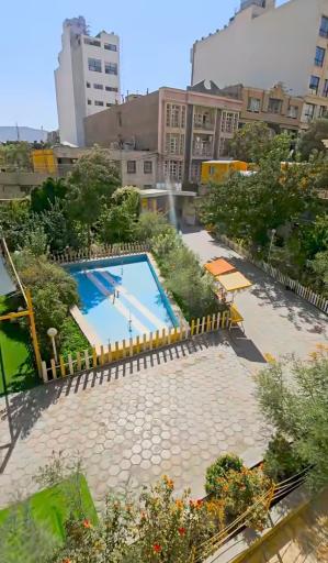 عکس مهدکودک افق