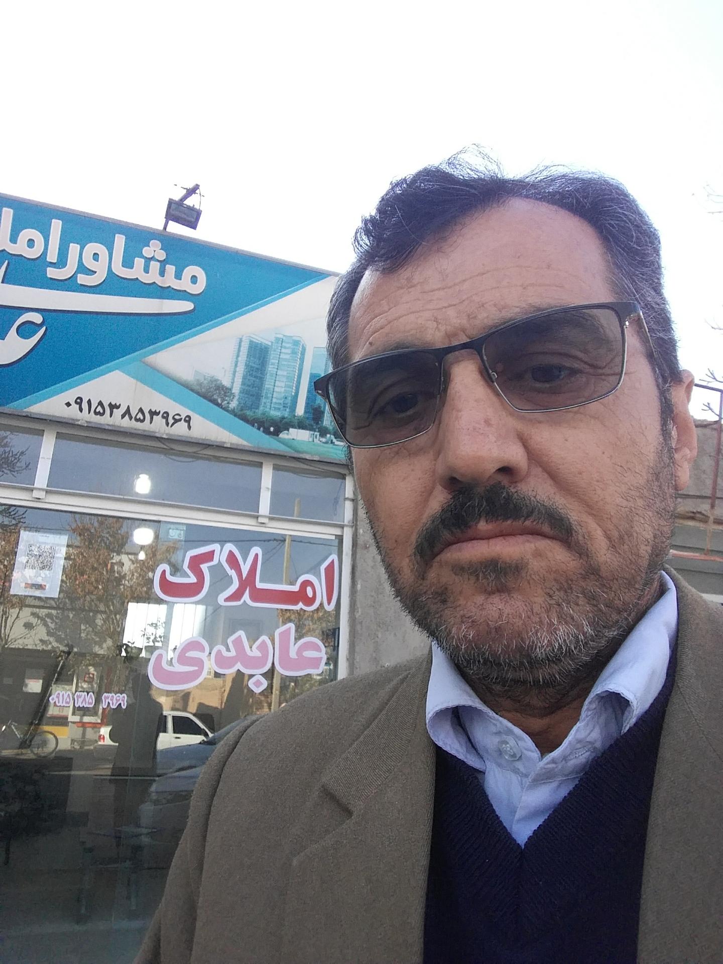 عکس مشاور املاک عابدی