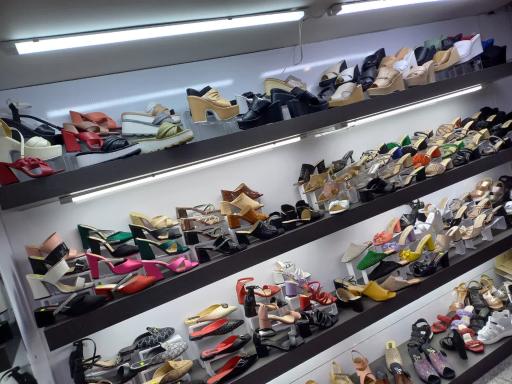 عکس فروشگاه کفش و دمپایی ماتاحلار