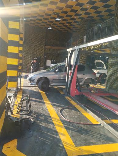 عکس تعمیرگاه هادی 