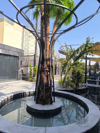 عکس رستوران لاوین گاردن