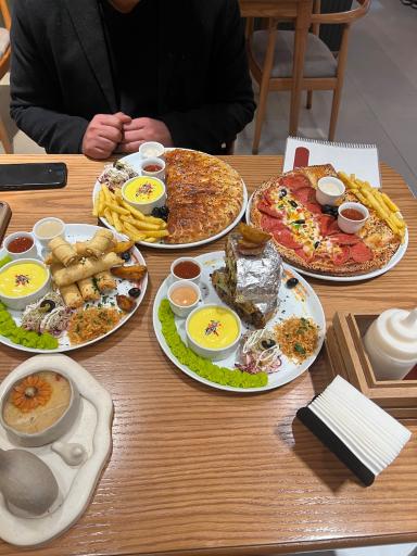 عکس رستوران لاوین گاردن