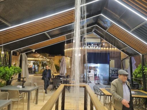 عکس رستوران لاوین گاردن