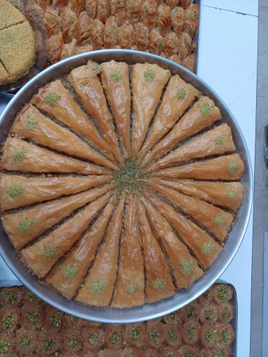 عکس باقلوا گونش (استانبولی)