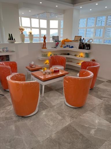 مجموعه دندانپزشکی و ماساژ نارنجی