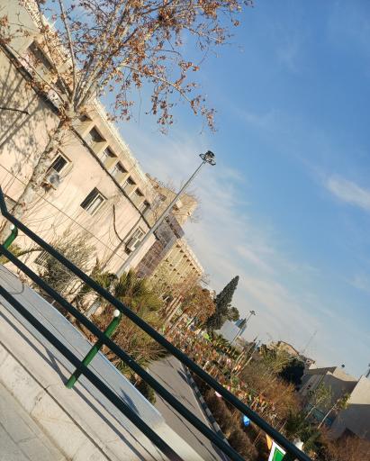 عکس کتابخانه گروه معارف