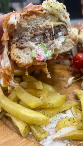 عکس پیتزا میتزا