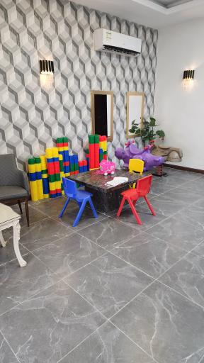 عکس سالن زیبایی روژین