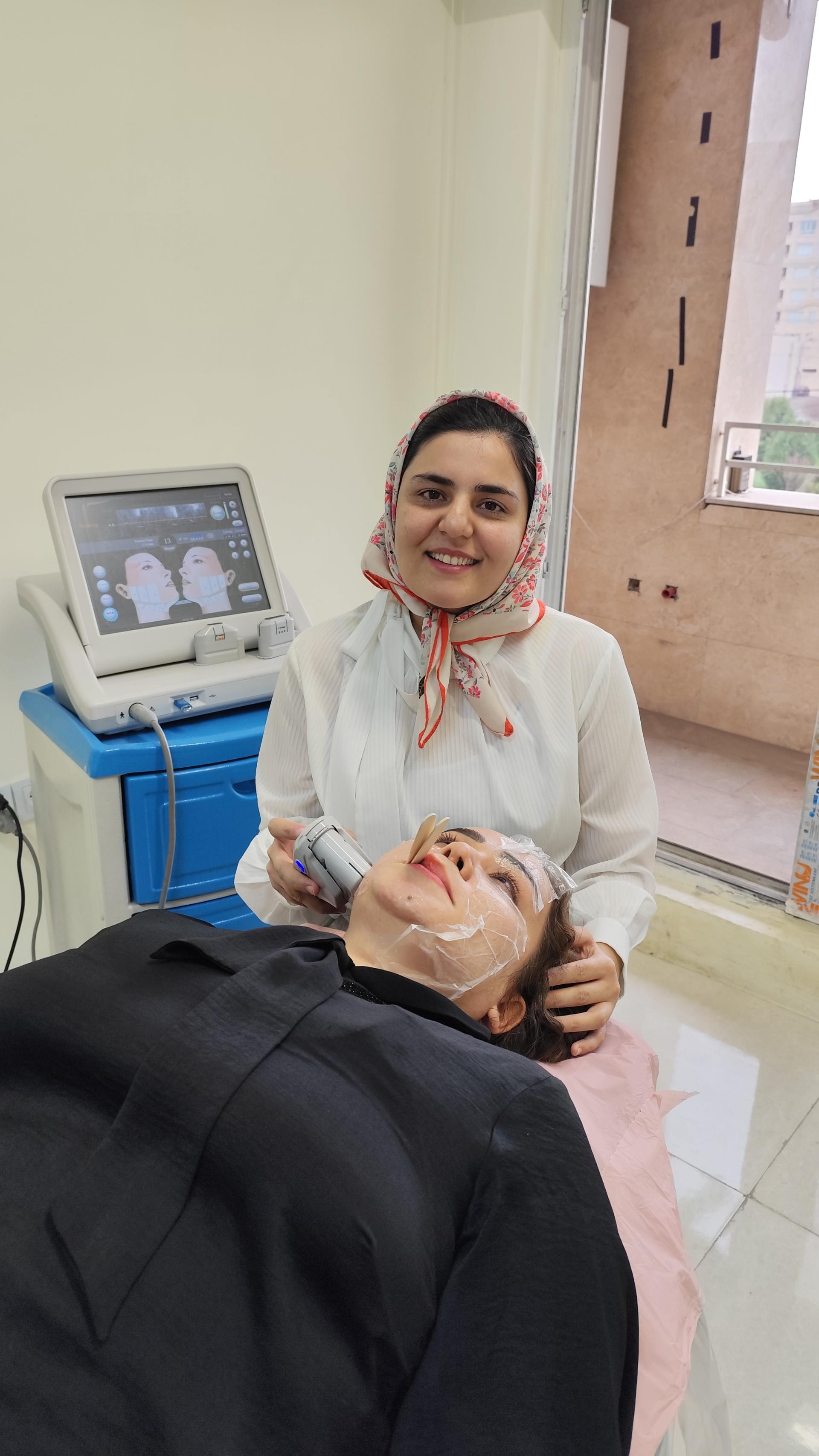 عکس کلینیک زیبایی و لیزر