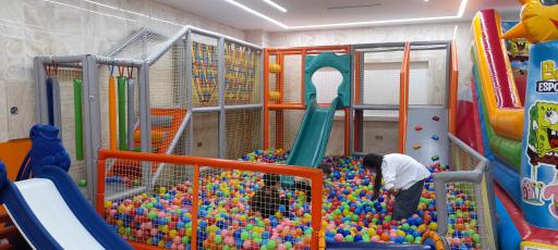 عکس خانه بازی آنا