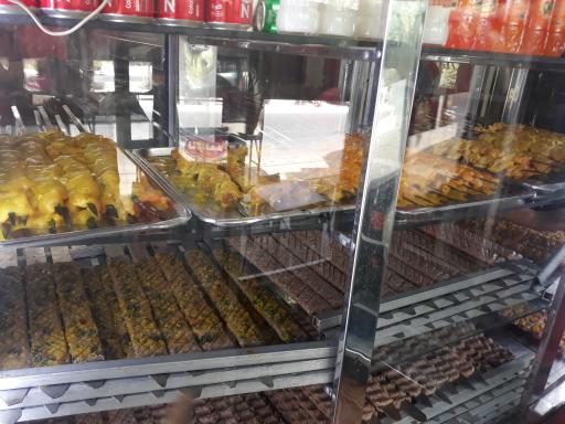 عکس سفره خانه سنتی حیدر بابا