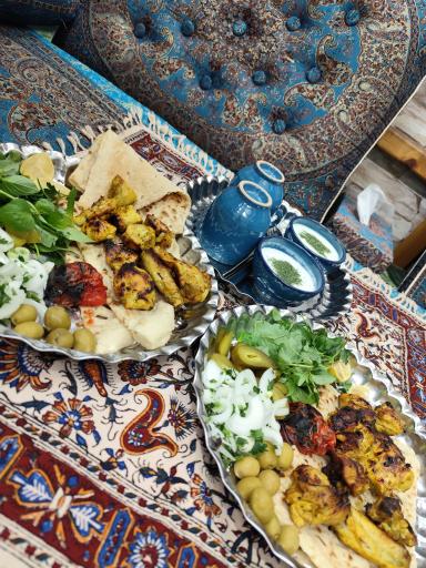 عکس جوجه کبابی دایی محسن 