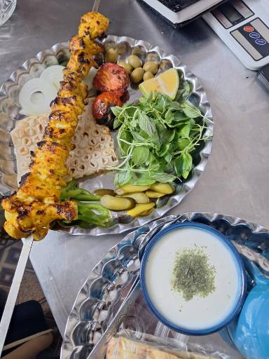 عکس جوجه کبابی دایی محسن 