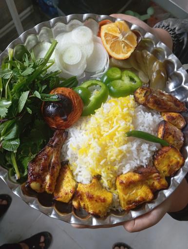 عکس جوجه کبابی دایی محسن 