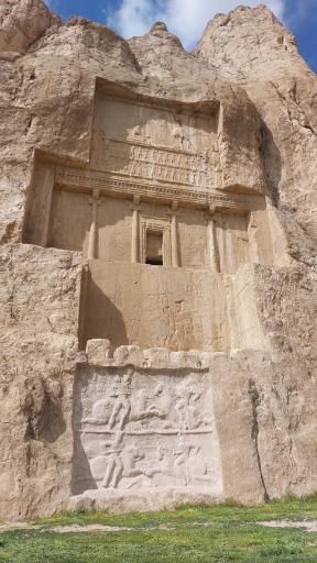 عکس آرامگاه داریوش بزرگ