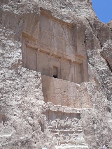 عکس آرامگاه داریوش بزرگ