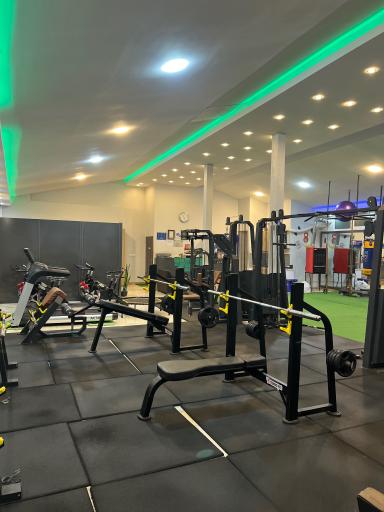 باشگاه بدنسازی سان فیت رشت