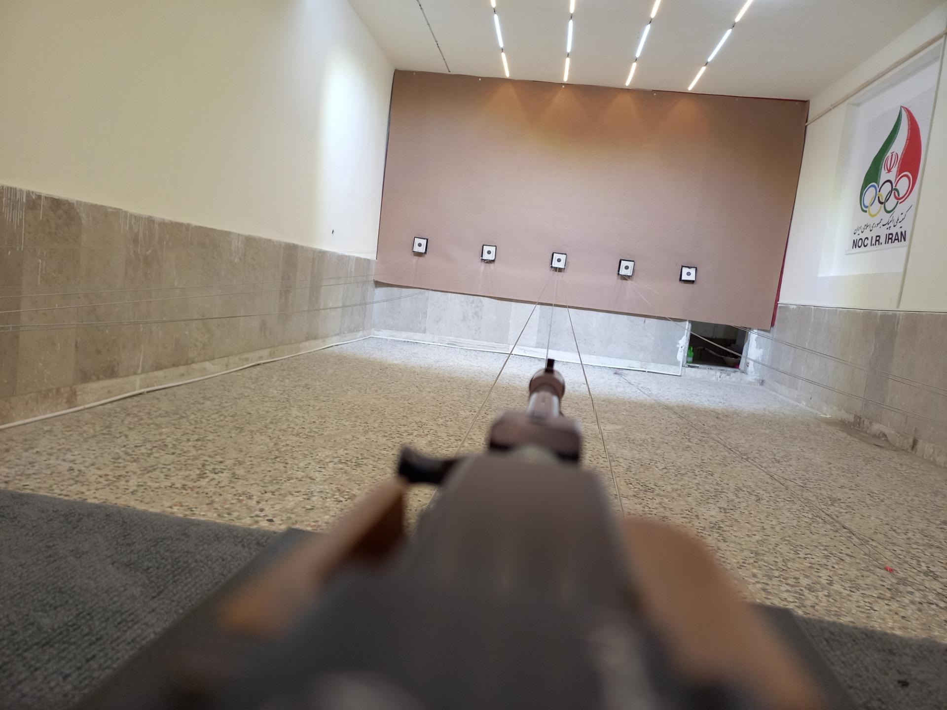 عکس سالن تیراندازی سرداران شهید دلفان 