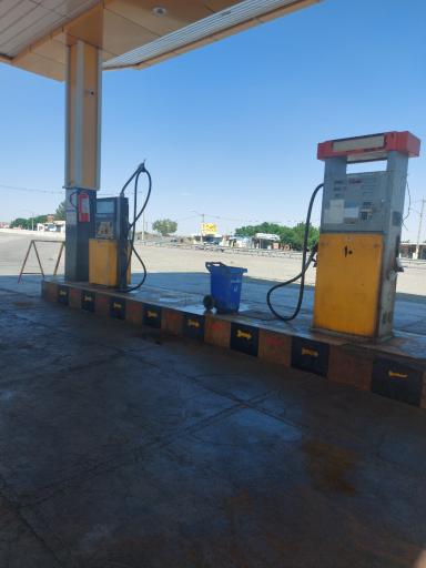 عکس پمپ بنزین