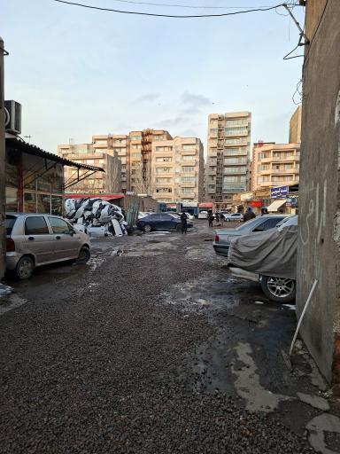 عکس گاراژ راه پیما ( تعمیرگاه خودرو )