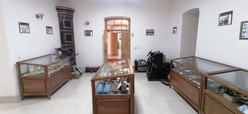 عکس موزه شهری و عمارت تاریخی شهرداری