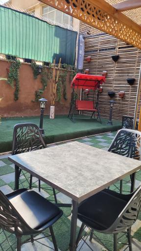 کافه شمعدونی 