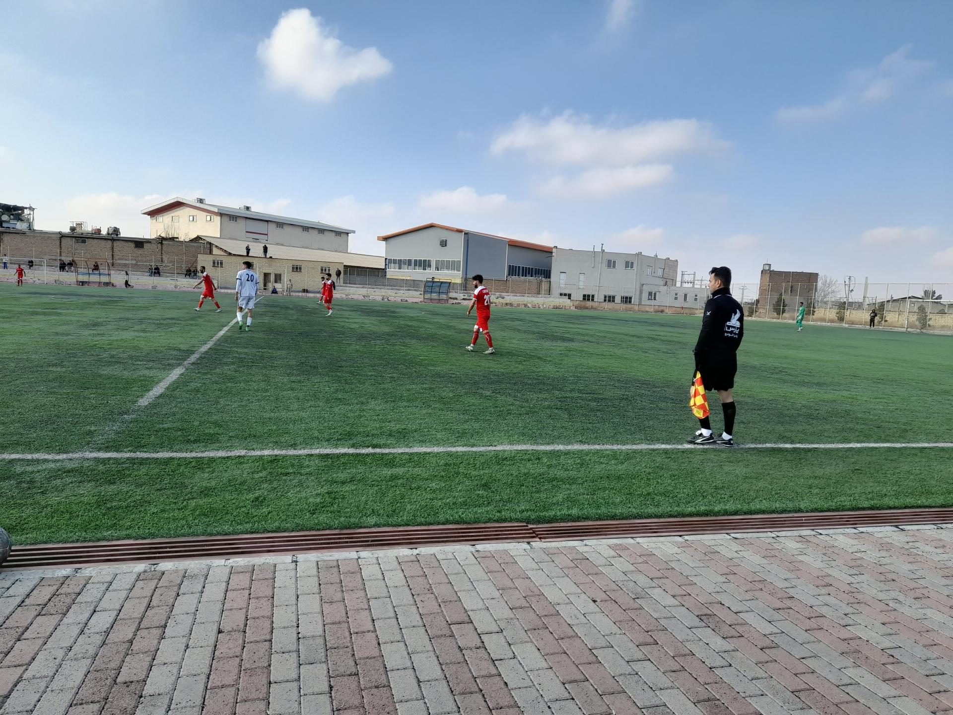 عکس زمین چمن سردرود