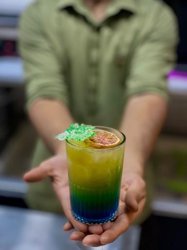 عکس کافه میلانو